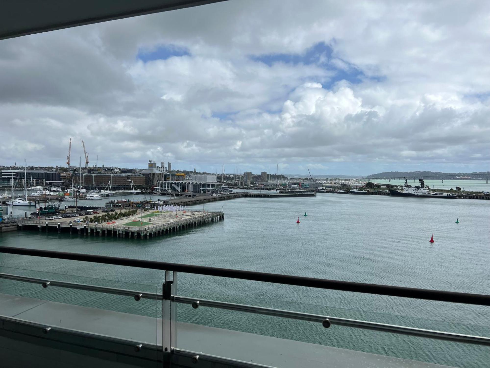 Waterfront Seaview Hotel Apartment - Same Building Block As Auckland Hilton Екстериор снимка
