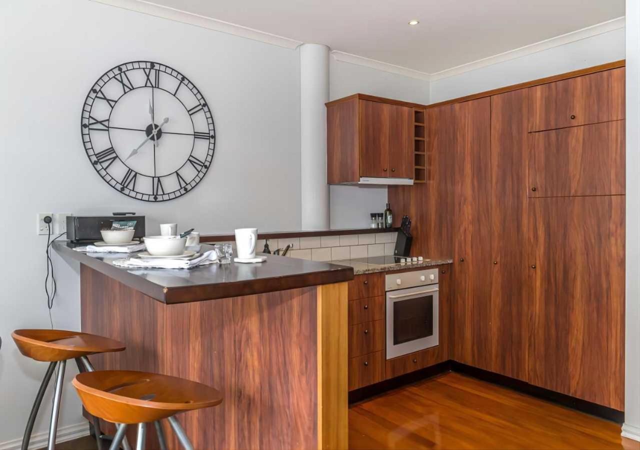 Waterfront Seaview Hotel Apartment - Same Building Block As Auckland Hilton Екстериор снимка